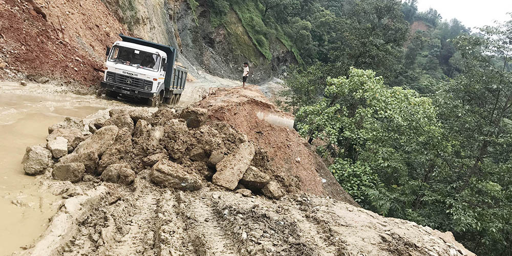 विकासमा बेथिति : समयमा सकिँदैनन् ठूला आयोजना