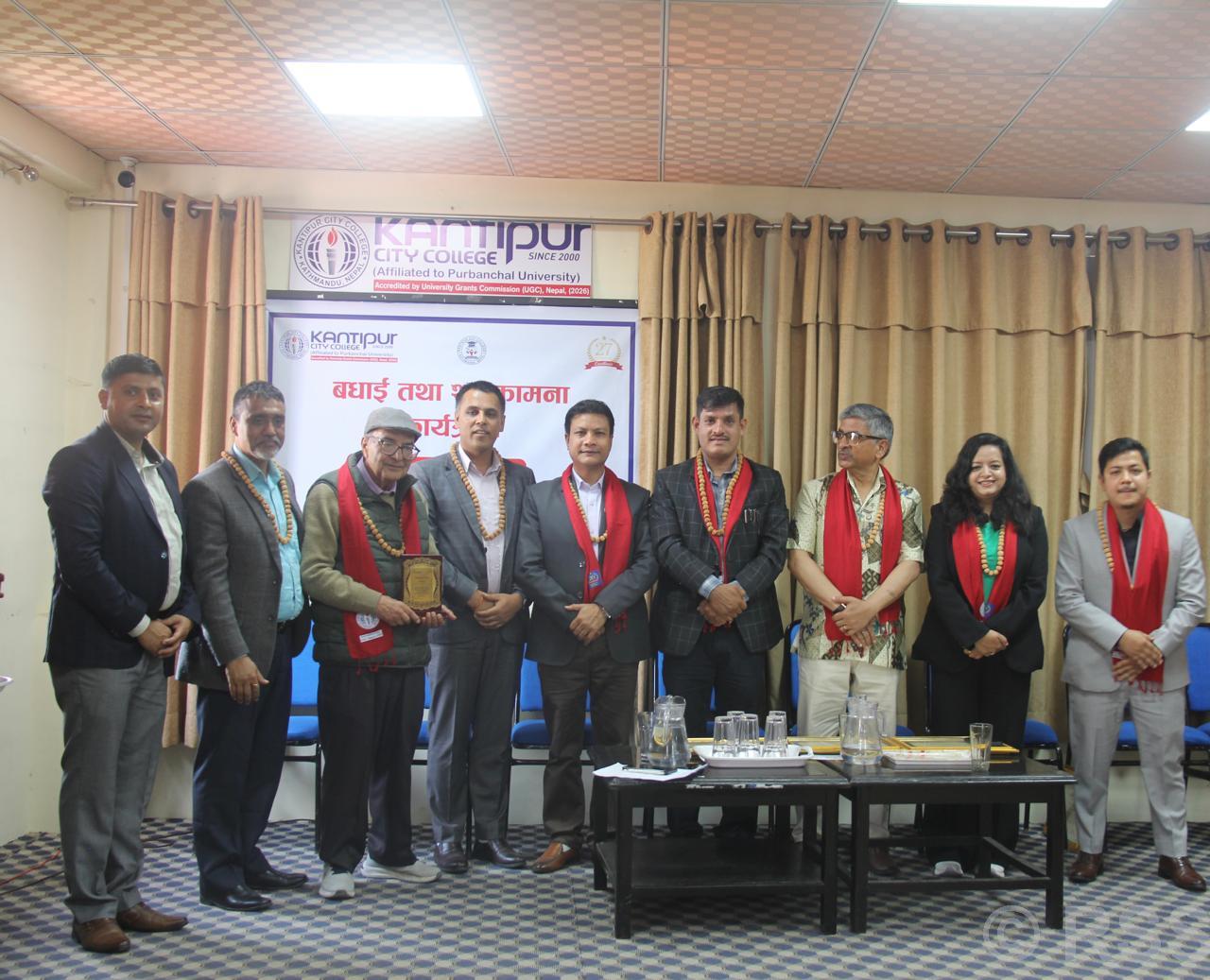 रास्वपाका सांसद एवं सचेतक प्रकाशचन्द्र परियारसहित उच्च सरकारी अधिकारीलाई केसिसीको सम्मान