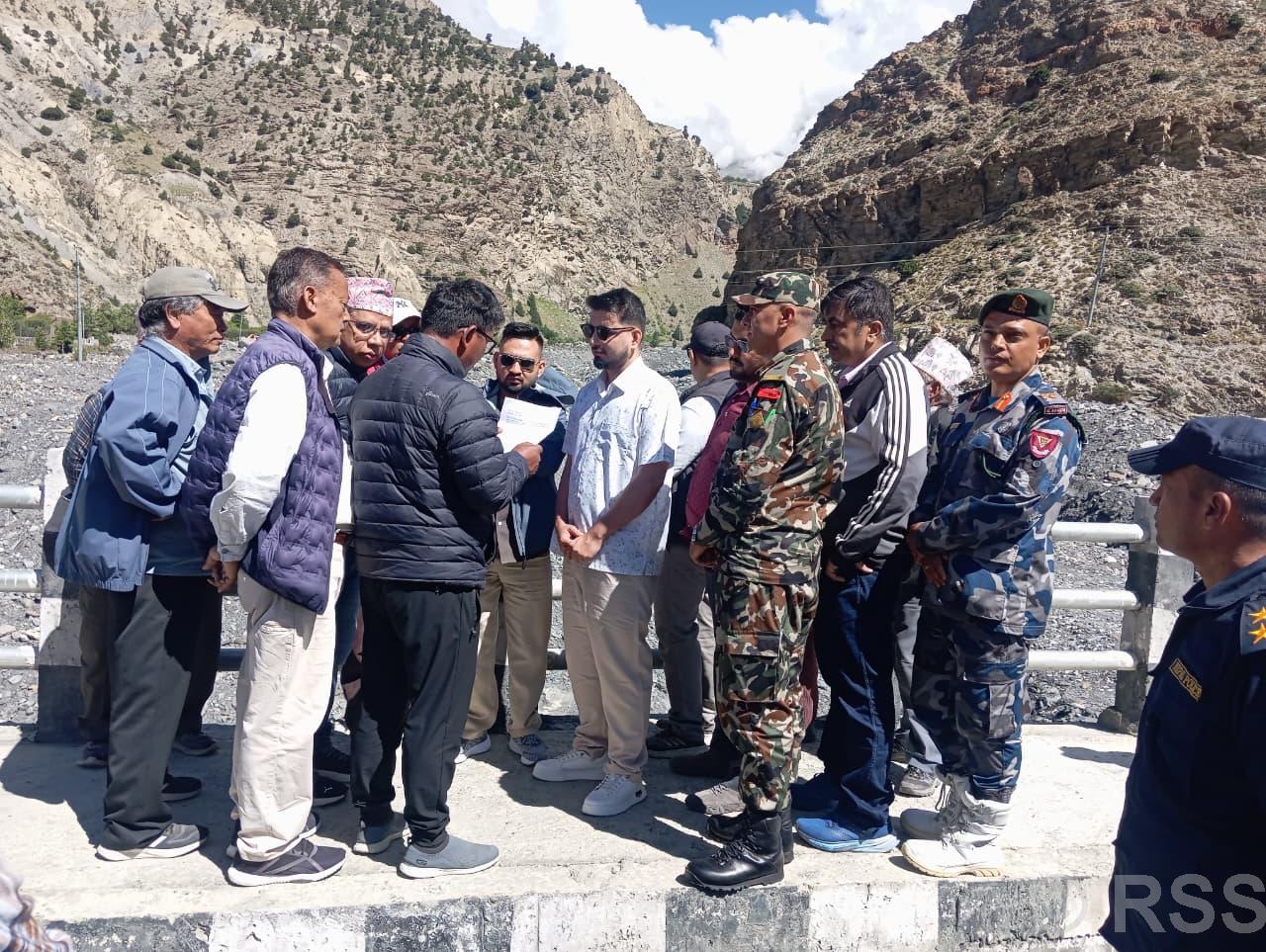 पूर्वाधारमन्त्री लम्साल कोरला सडकको निरीक्षणमा