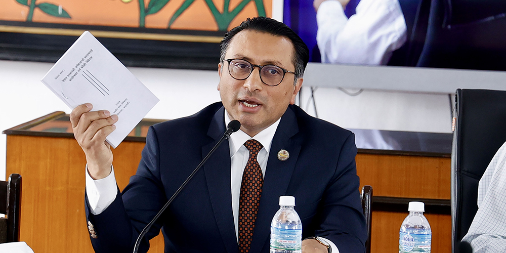 सुशासनको एजेण्डा बोकेको सरकारले दुई महिनामै धोका दिँदैनः अर्थमन्त्री डा वाग्ले