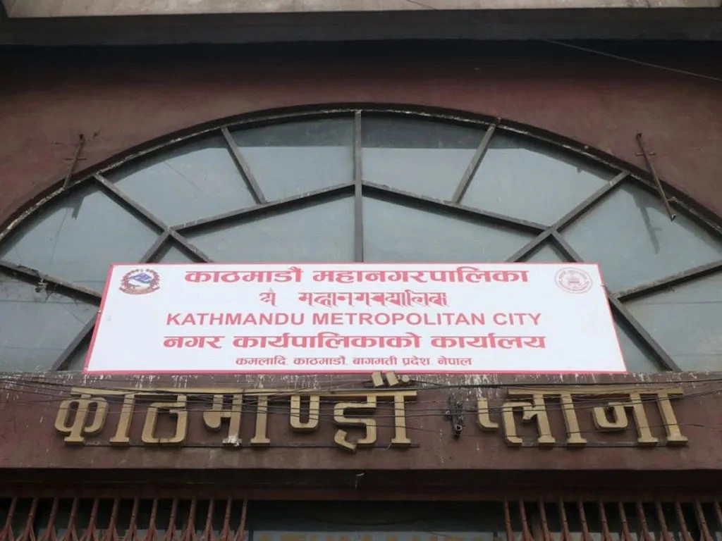 कामपाले शिक्षण अस्पताललाई उपकरण प्रदान