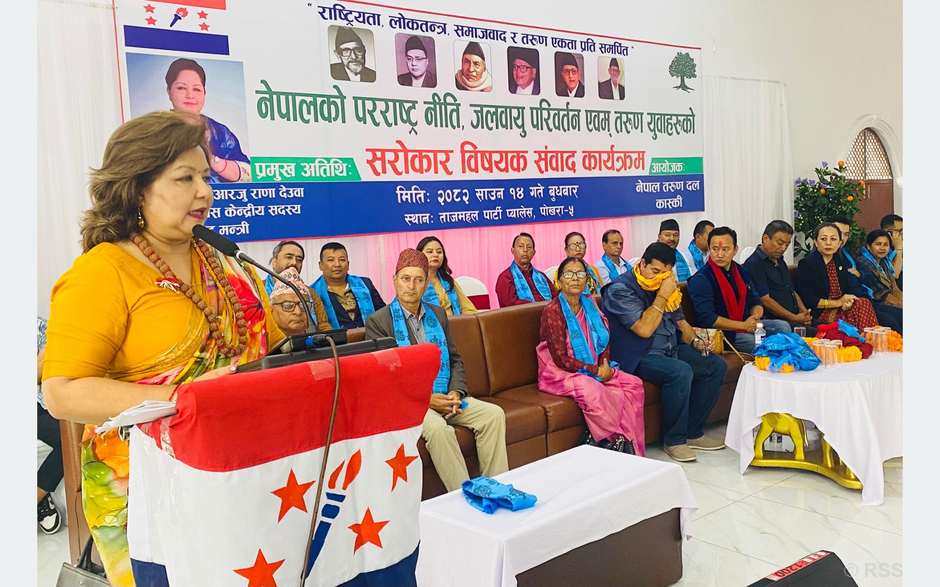 पार्टीभित्र झगडा गरेर समय खेर नफालौँ : मन्त्री देउवा