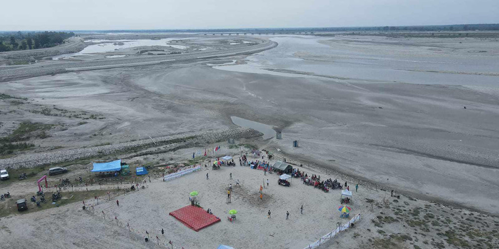 महाकाली बगरमा ‘बिच भलिबल’