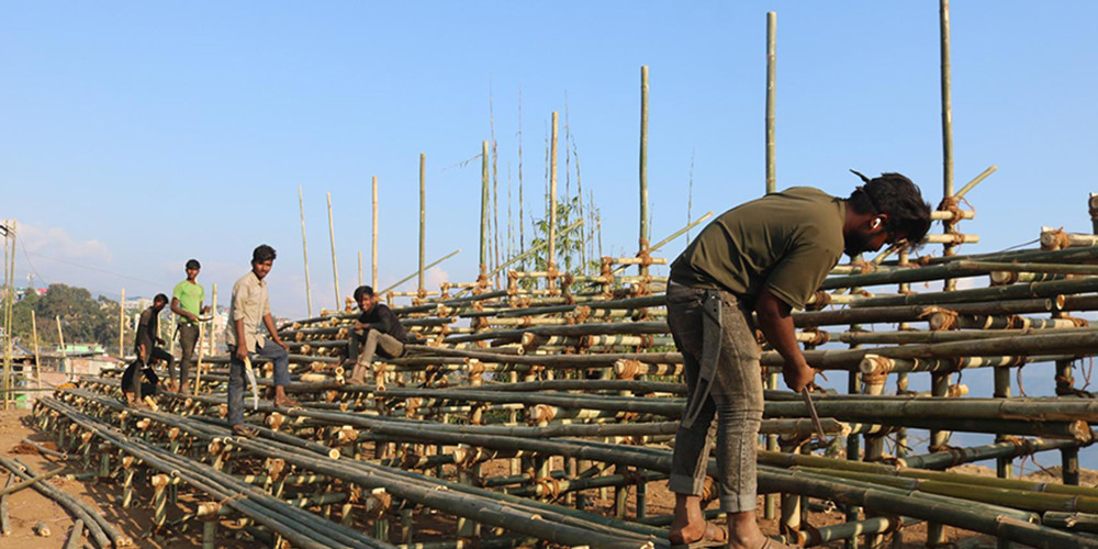 इलाम गोल्डकपका लागि धमाधम अस्थायी प्यारापेट बन्दै