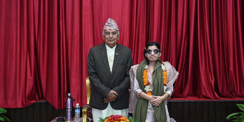 राष्ट्रपतिद्वारा गायिका पौडेलको सम्मान