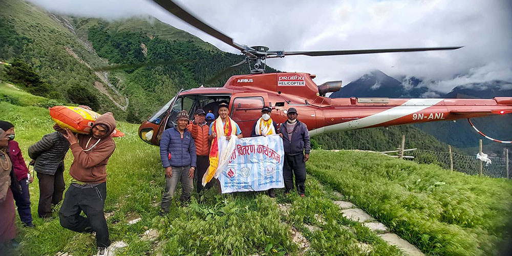 मनाङ मस्र्याङ्दी क्लबद्वारा राहत वितरण