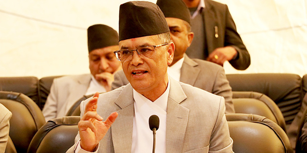 प्रधानन्यायाधीशको प्रश्न :  ‘अदालतले कुनै अमुक व्यक्तिलाई प्रधानमन्त्री बनाउनुस् भन्न मिल्छ ?’