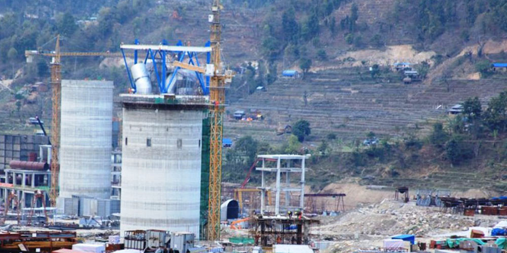 हुवासिन सिमेन्ट उद्योगले वाग्मती सरकारलाई दियो स्वास्थ्य सामग्री