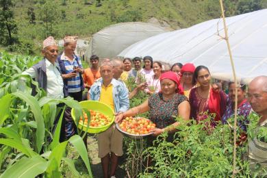 प्रभावकारी बन्दै कृषक पाठशालाः विषादी औषधि होइन भन्ने वास्तविकता बुझ्दै किसान