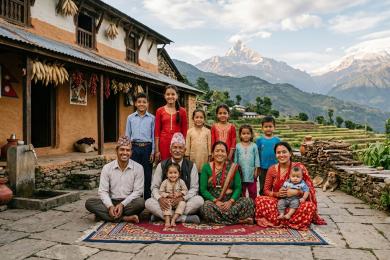 सातवटा ‘बार’ भन्दा महान् – परिवार