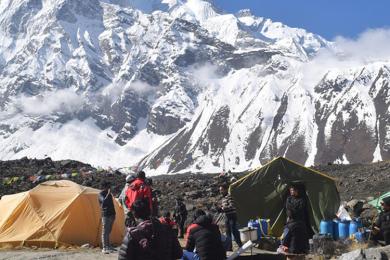 धवलागिरि र अन्नपूर्ण आरोहणका लागि ४० जनालाई अनुमति