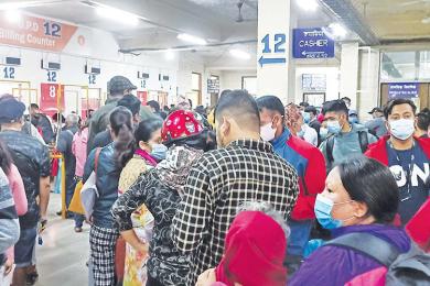 कसरी व्यवस्थापन गर्ने सरकारी अस्पतालमा भीड ? 